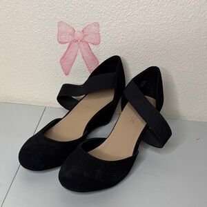 Me Too Black Women's Flats with Elastic Strap